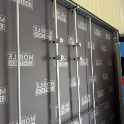Monitor bracket kit for 200 to 600 wide Mobile Light Box frames