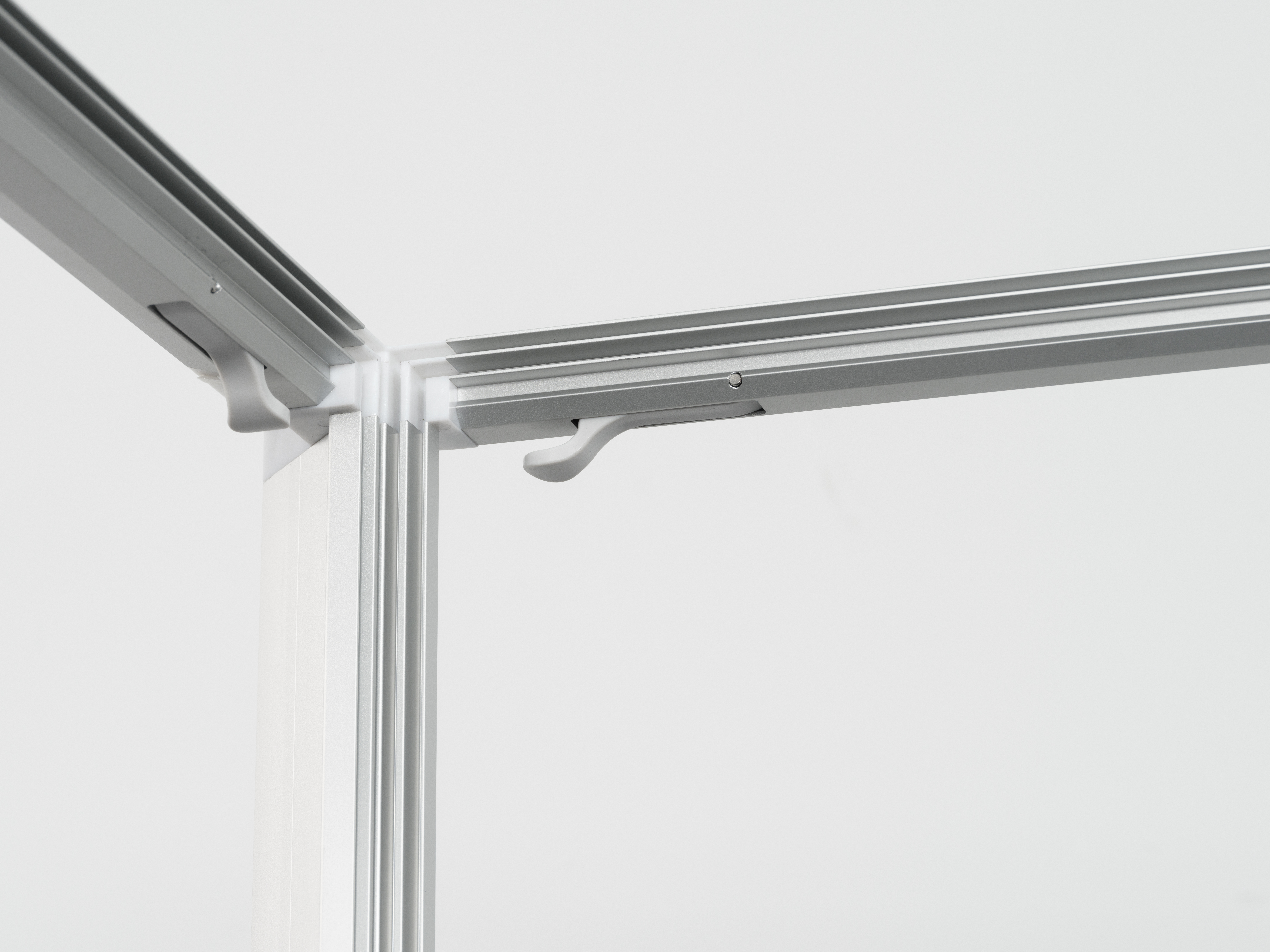 Extrusion of Light Box Tower illuminated display for Mobile Light Box systems